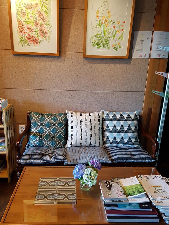 Jeju Eco Suites Seogwipo Ngoại thất bức ảnh