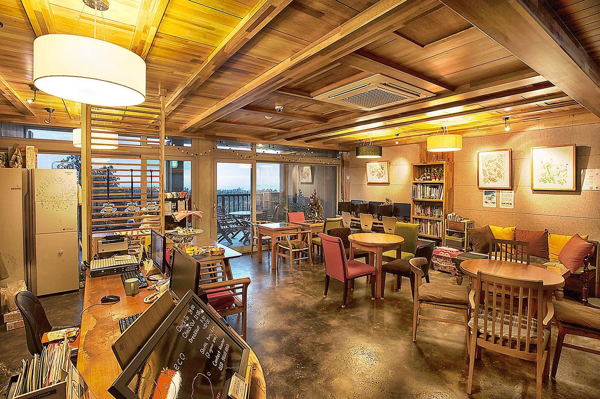 Jeju Eco Suites Seogwipo Ngoại thất bức ảnh