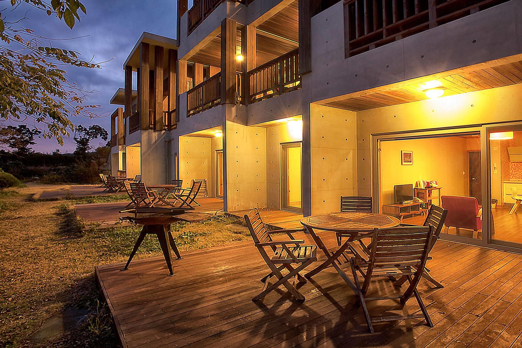 Jeju Eco Suites Seogwipo Ngoại thất bức ảnh